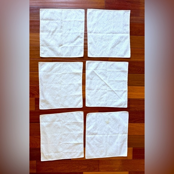 Cream Textured Napkins - Picture 3 of 4